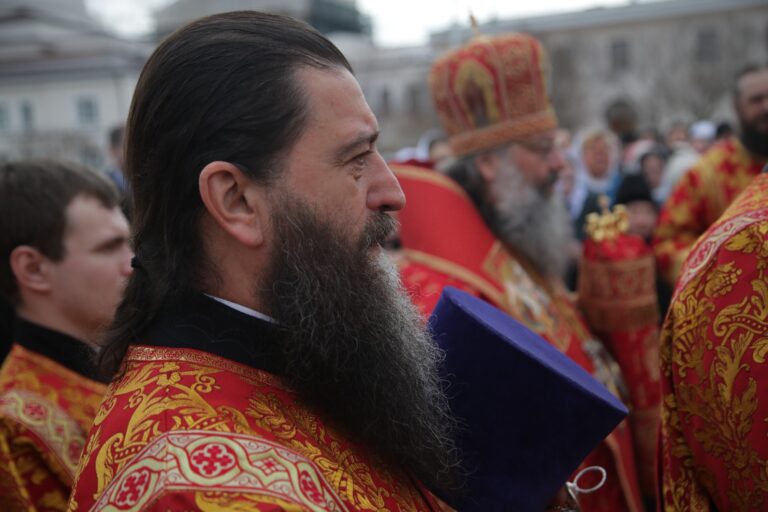 Митрополит Кирилл совершил Божественную литургию в Ново-Тихвинском монастыре