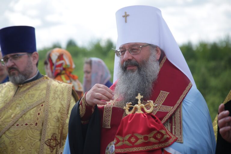 В День медицинского работника в Академическом районе Екатеринбурга заложен храм во имя страстотерпца Евгения врача