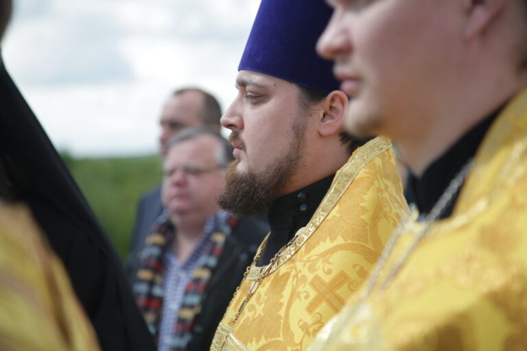 В День медицинского работника в Академическом районе Екатеринбурга заложен храм во имя страстотерпца Евгения врача