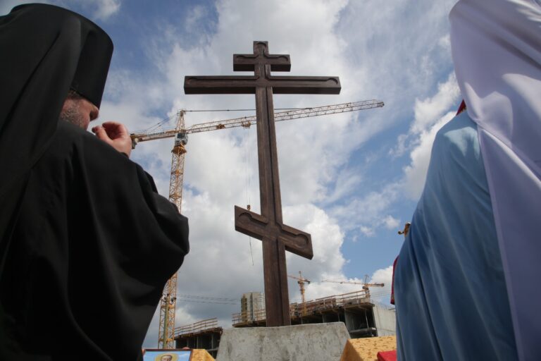 В День медицинского работника в Академическом районе Екатеринбурга заложен храм во имя страстотерпца Евгения врача