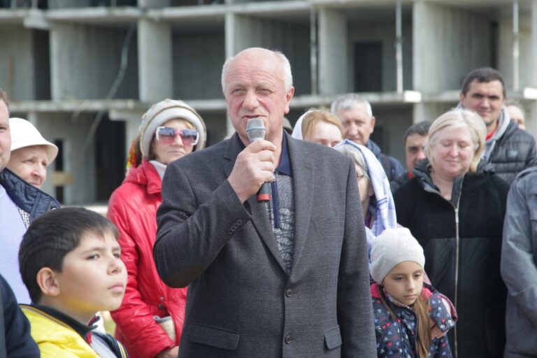В День медицинского работника в Академическом районе Екатеринбурга заложен храм во имя страстотерпца Евгения врача