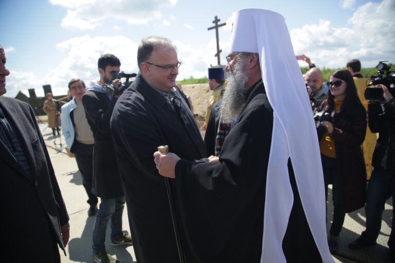 В День медицинского работника в Академическом районе Екатеринбурга заложен храм во имя страстотерпца Евгения врача