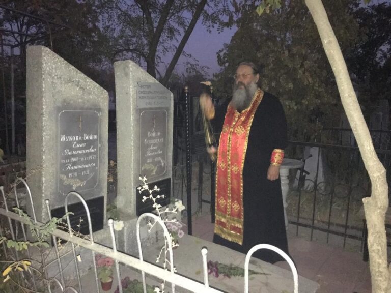 Митрополит Кирилл и епископ Алексий посетили Александро-Невский храм в Ташкенте