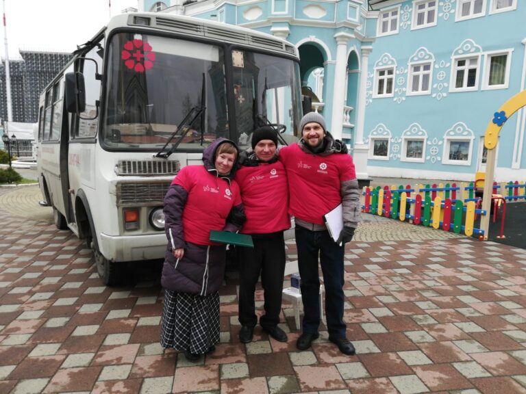 В ходе акции «С миру по нитке» собрано 20 кубометров вещей для бездомных