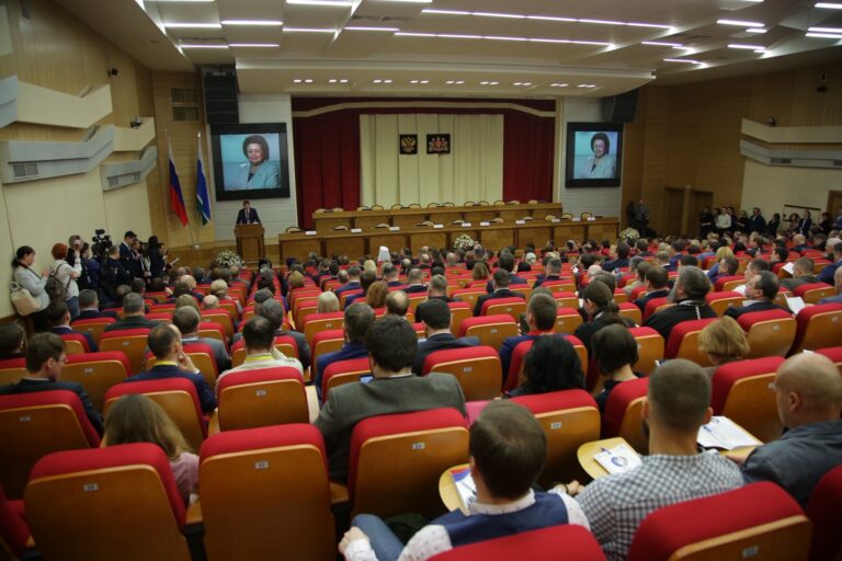 Митрополит Кирилл принял участие в работе Первого Всероссийского форума отцов