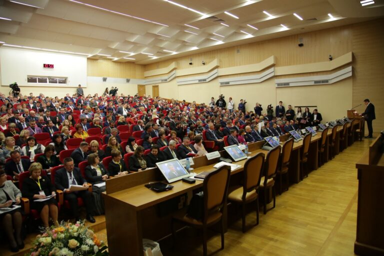 Митрополит Кирилл принял участие в работе Первого Всероссийского форума отцов
