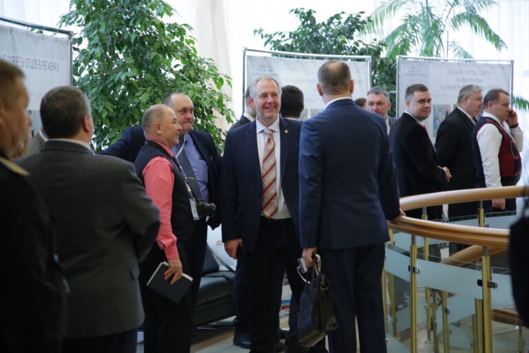 Митрополит Кирилл принял участие в работе Первого Всероссийского форума отцов