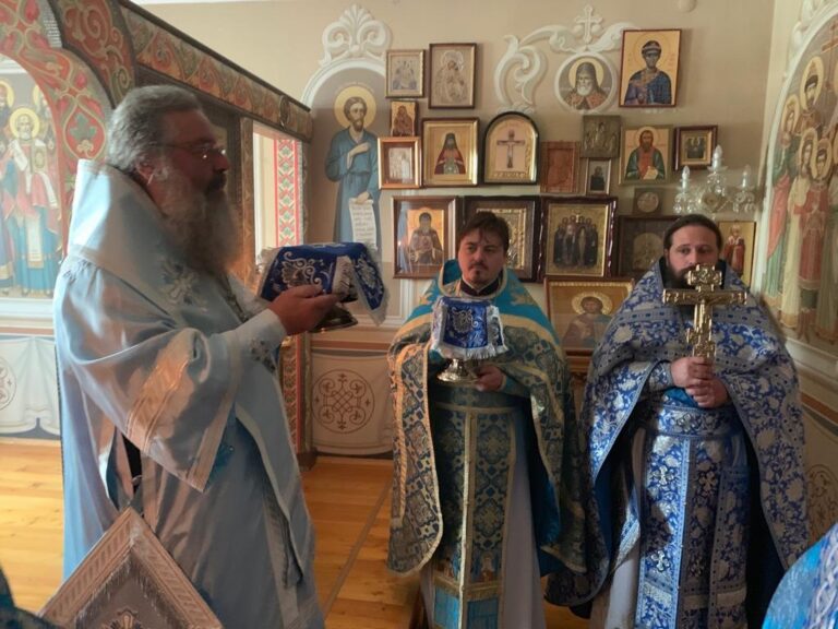 Митрополит Кирилл и епископ Евгений совершили Божественную литургию в домовом храме Симеона Верхотурского