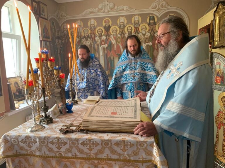 Митрополит Кирилл и епископ Евгений совершили Божественную литургию в домовом храме Симеона Верхотурского