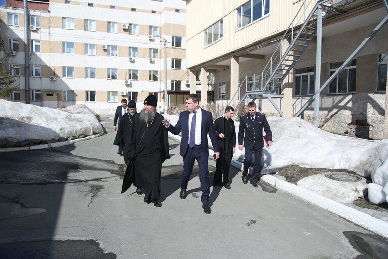 Глава Екатеринбургской митрополии посетил Уральский юридический институт МВД России
