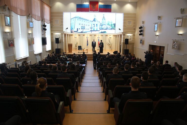 Глава Екатеринбургской митрополии посетил Уральский юридический институт МВД России