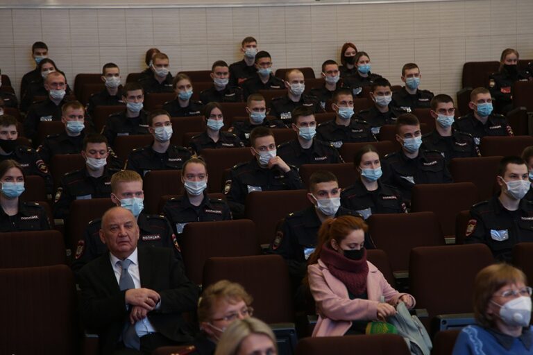 Глава Екатеринбургской митрополии посетил Уральский юридический институт МВД России