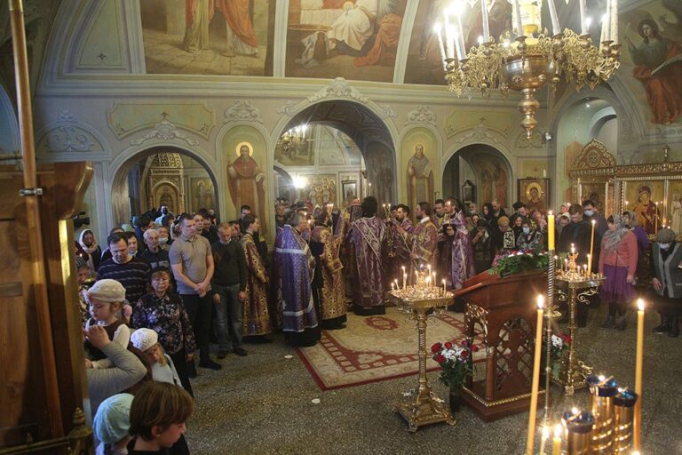 Владыка Евгений совершил всенощное бдение в Вознесенском архиерейском подворье