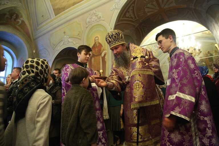Владыка Евгений совершил всенощное бдение в Вознесенском архиерейском подворье