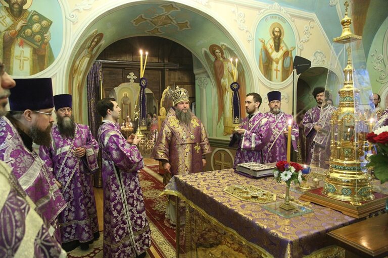 Владыка Евгений совершил всенощное бдение в Вознесенском архиерейском подворье
