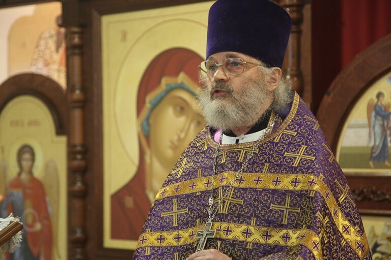Митрополит Евгений возглавил престольный праздник в храме Архангела Гавриила в 32 военном городке
