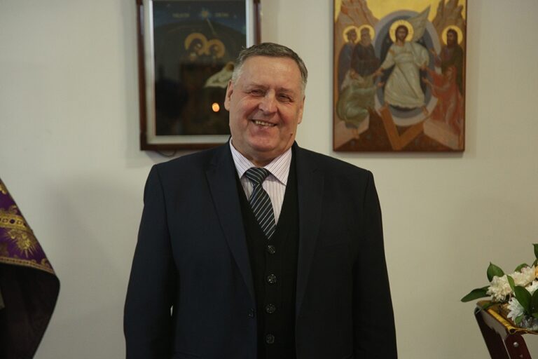 Митрополит Евгений возглавил престольный праздник в храме Архангела Гавриила в 32 военном городке