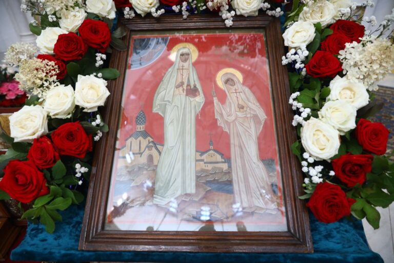 Сонм архипастырей совершил Божественную литургию в монастыре Новомучеников и исповедников Церкви Русской в Алапаевске