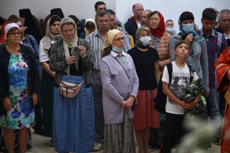 Сонм архипастырей совершил Божественную литургию в монастыре Новомучеников и исповедников Церкви Русской в Алапаевске