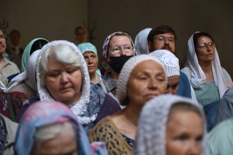 Сонм архипастырей совершил Божественную литургию в монастыре Новомучеников и исповедников Церкви Русской в Алапаевске