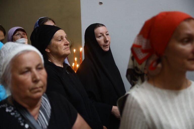 Сонм архипастырей совершил Божественную литургию в монастыре Новомучеников и исповедников Церкви Русской в Алапаевске