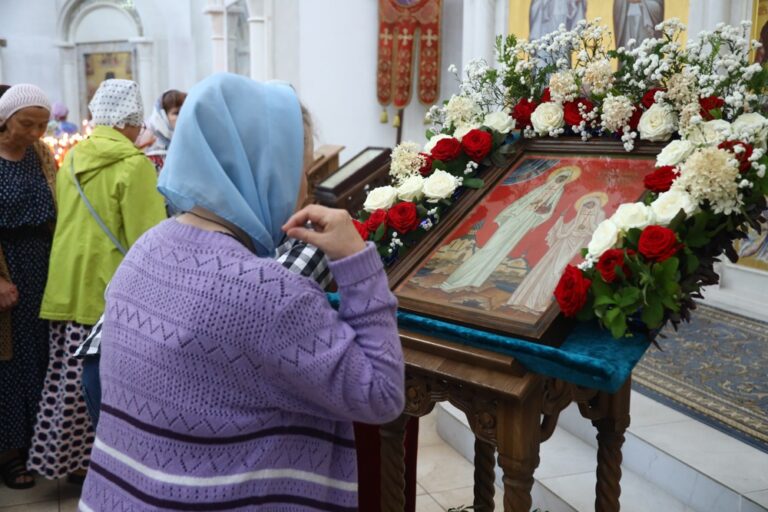 Сонм архипастырей совершил Божественную литургию в монастыре Новомучеников и исповедников Церкви Русской в Алапаевске
