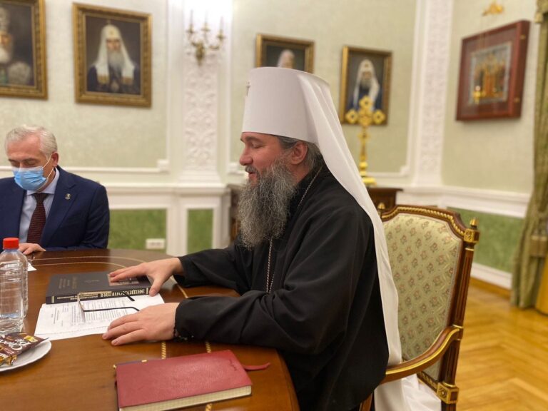 Глава Екатеринбургской митрополии провёл заседание совета по теологическому образованию