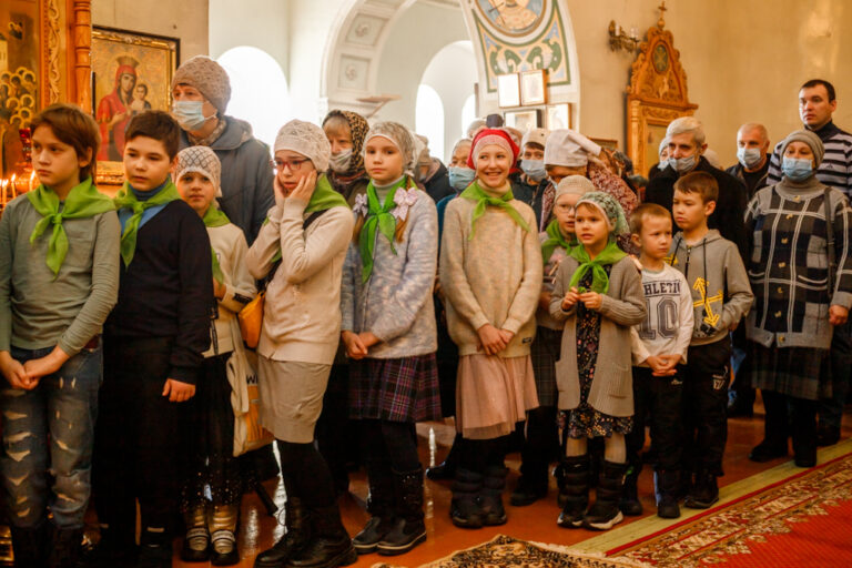 Божественная литургия и панихида в родительскую субботу третьей седмицы Великого поста