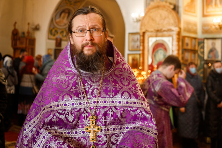 Божественная литургия и панихида в родительскую субботу третьей седмицы Великого поста