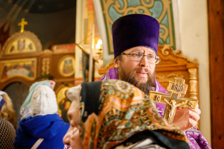 Божественная литургия и панихида в родительскую субботу третьей седмицы Великого поста