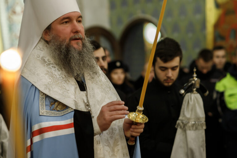 Митрополит Евгений совершил литию в Храме-Памятнике на Крови