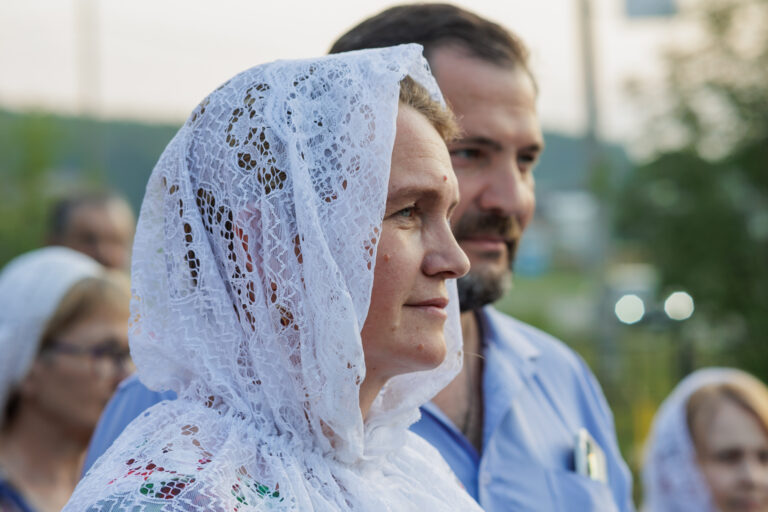 Митрополит Евгений освятил стелу села Новоалексеевское Первоуральского округа