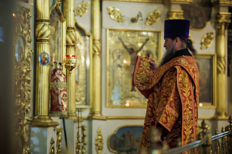 Митрополит Евгений совершил 10 мая всенощное бдение в Иоанно-Предтеченском соборе Екатеринбурга