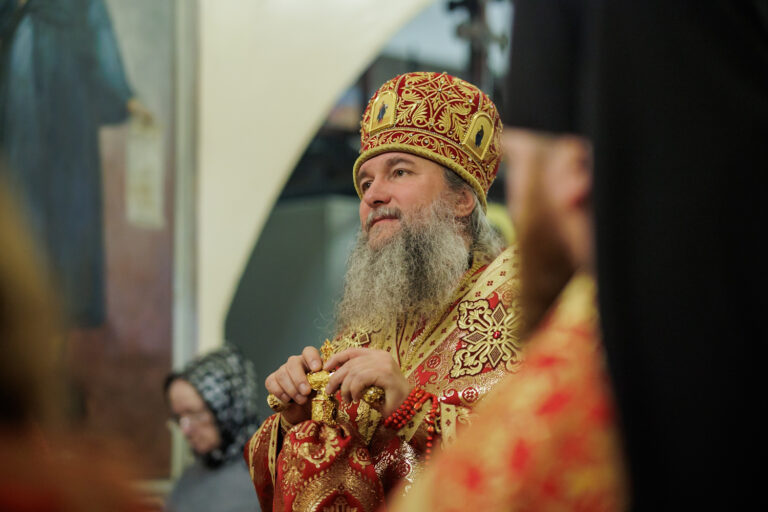 Митрополит Евгений совершил 10 мая всенощное бдение в Иоанно-Предтеченском соборе Екатеринбурга
