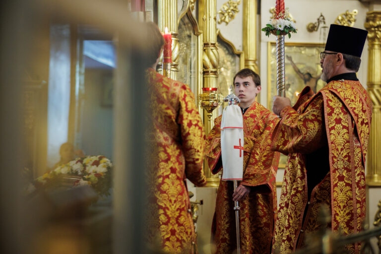 В день Отдания Пасхи митрополит Евгений совершил Божественную литургию в Иоанно-Предтеченском кафедральном соборе