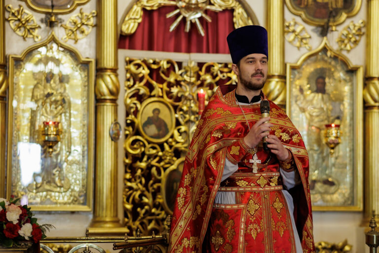 В день Отдания Пасхи митрополит Евгений совершил Божественную литургию в Иоанно-Предтеченском кафедральном соборе