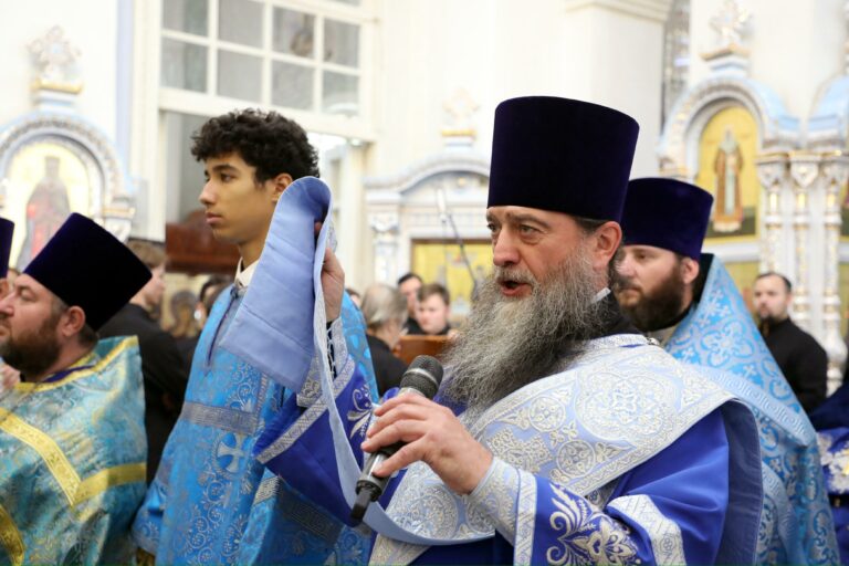 Митрополит Евгений поздравил Главу Среднеазиатского митрополичьего округа с 35-летием архиерейской хиротонии