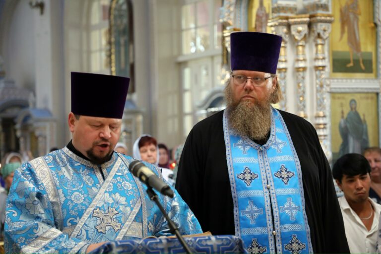 Митрополит Евгений поздравил Главу Среднеазиатского митрополичьего округа с 35-летием архиерейской хиротонии