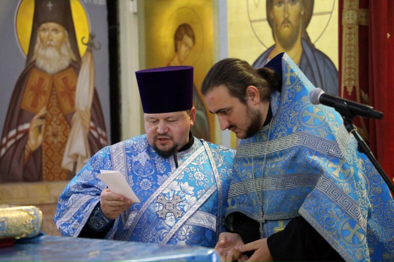 Митрополит Евгений поздравил Главу Среднеазиатского митрополичьего округа с 35-летием архиерейской хиротонии