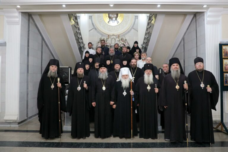 Митрополит Евгений поздравил Главу Среднеазиатского митрополичьего округа с 35-летием архиерейской хиротонии
