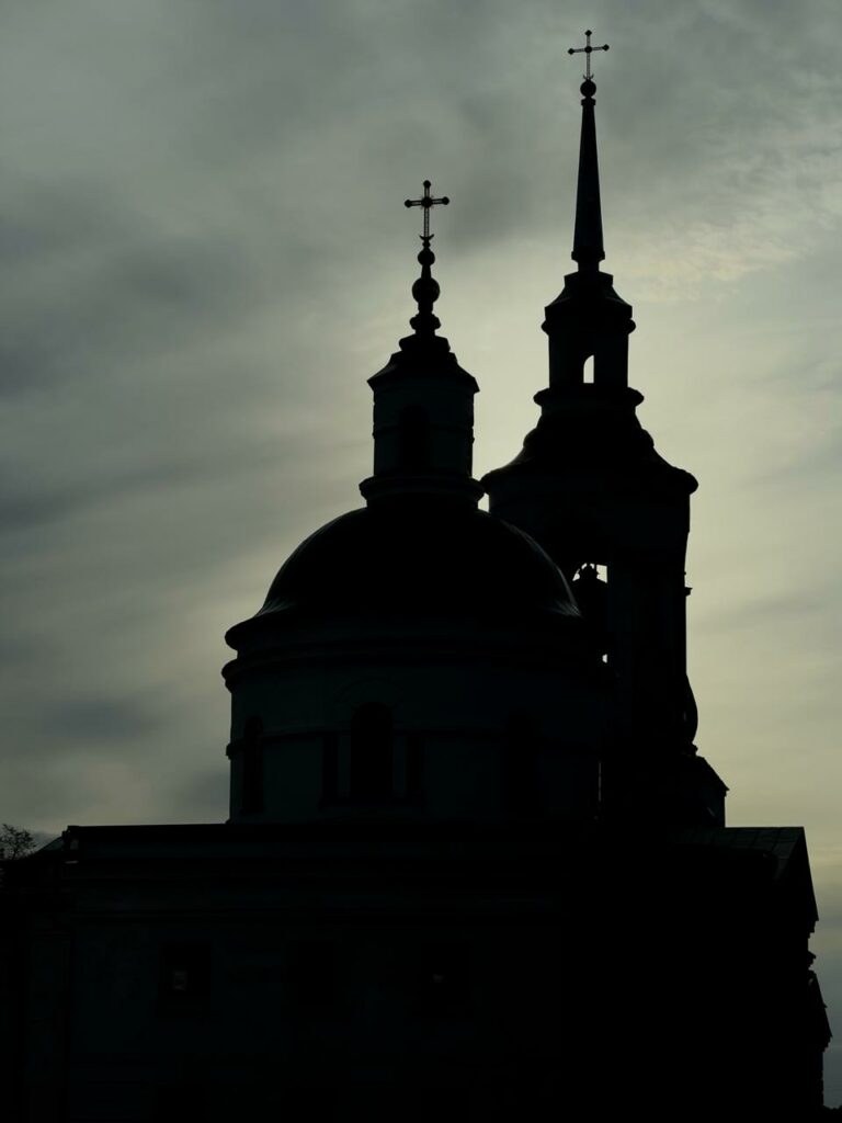 Монашествующиим Екатеринбургской епархии вручены свидетельства о прохождении курсов базовой подготовки в области богословия