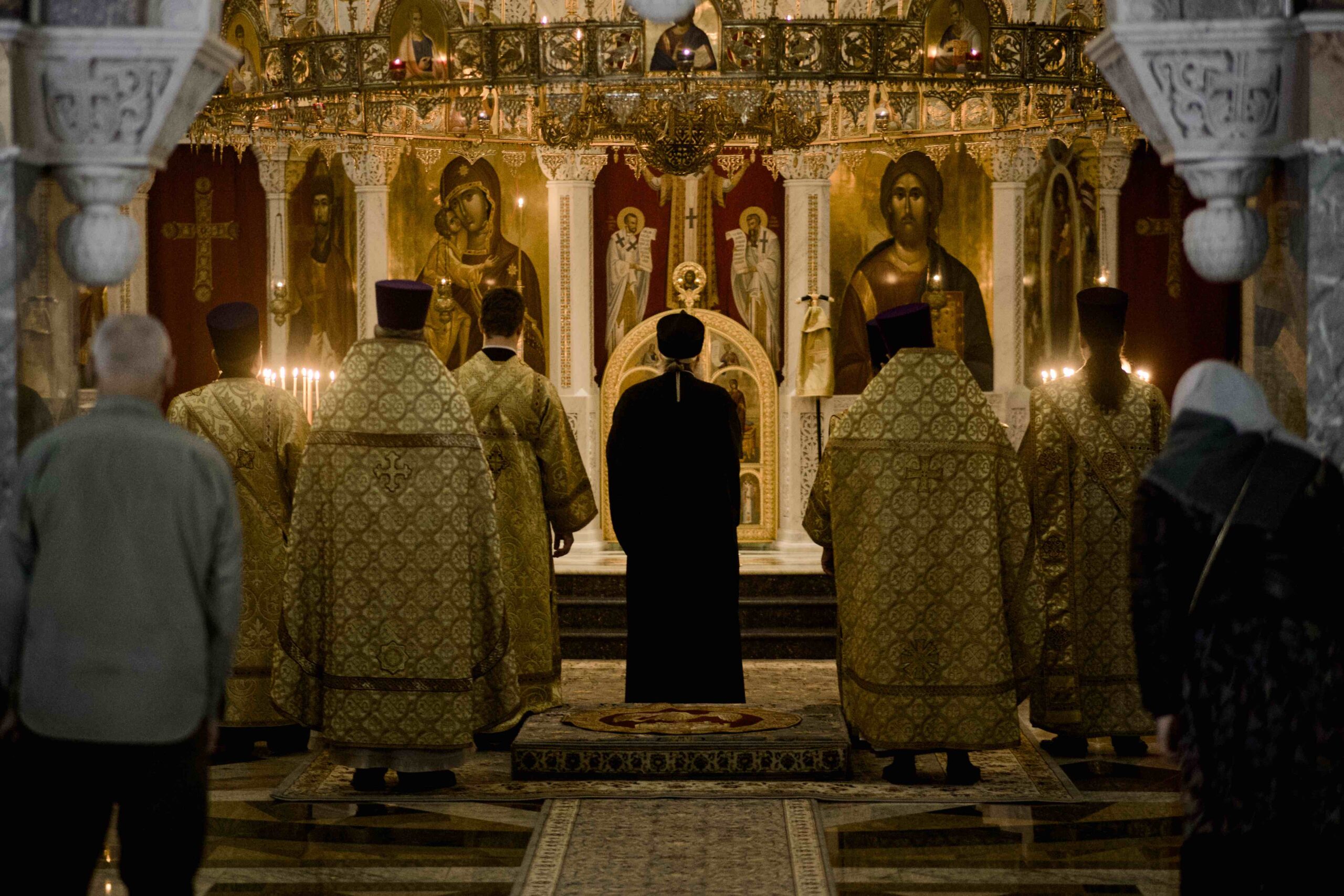 Митрополит Евгений совершил Божественную литургию в Ново-Тихвинском женском монастыре