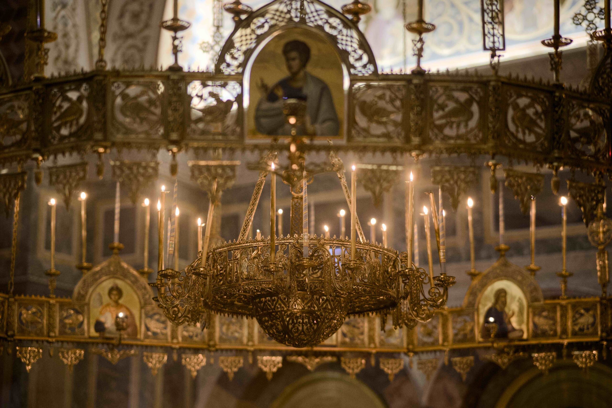 Митрополит Евгений совершил Божественную литургию в Ново-Тихвинском женском монастыре