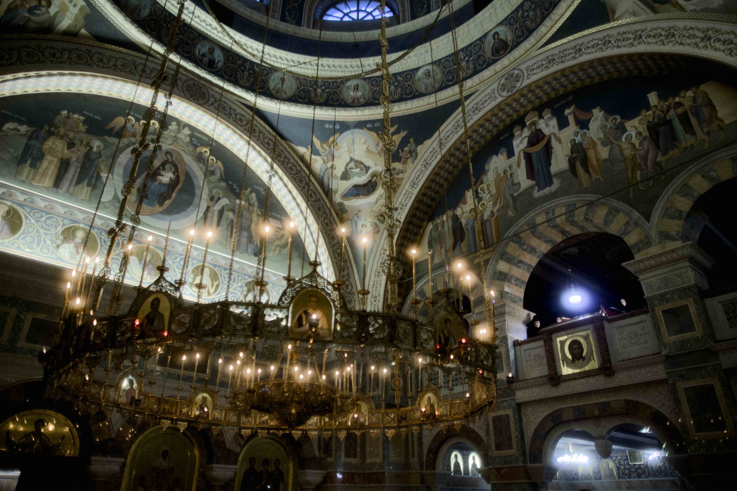 Митрополит Евгений совершил Божественную литургию в Ново-Тихвинском женском монастыре