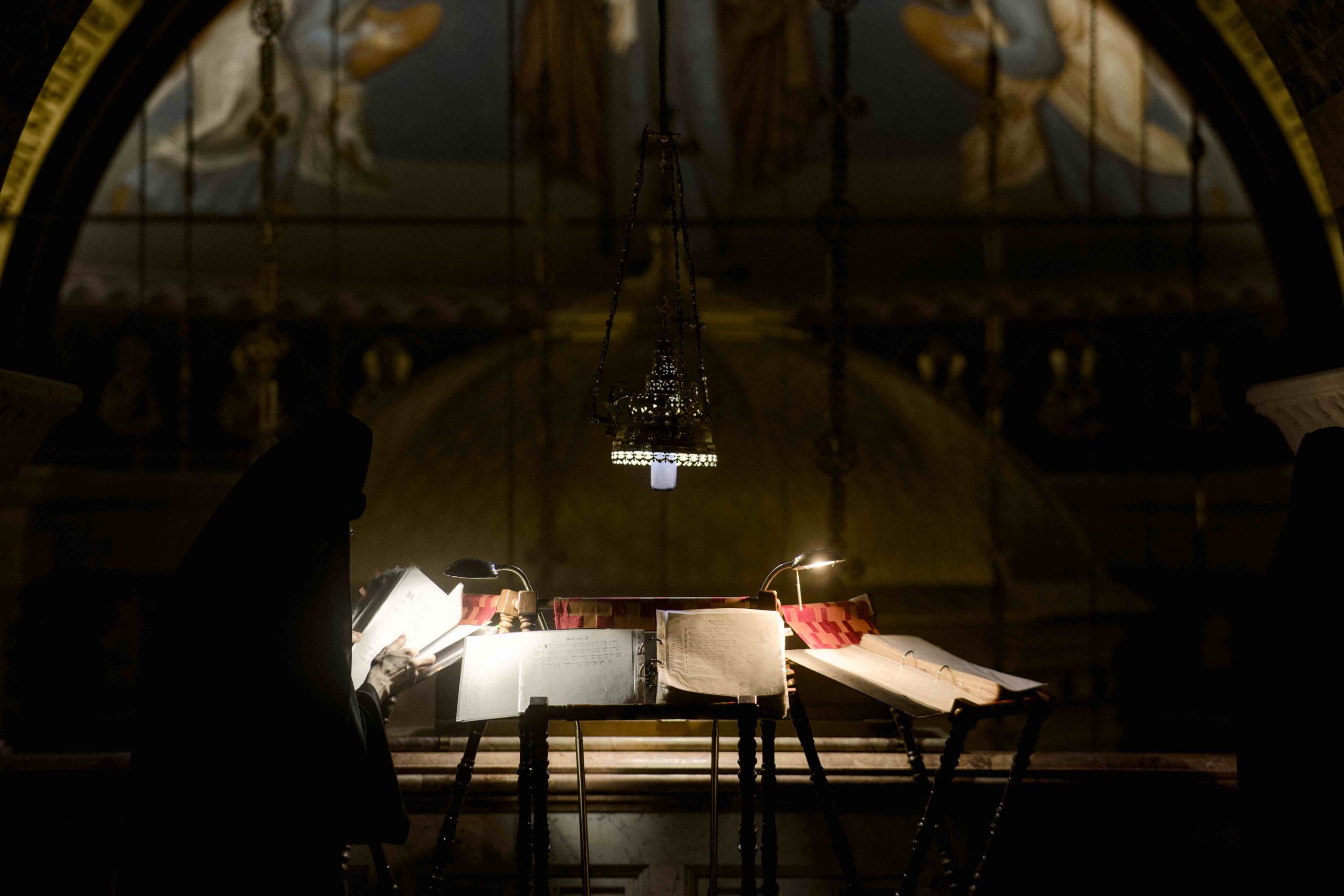 Митрополит Евгений совершил Божественную литургию в Ново-Тихвинском женском монастыре