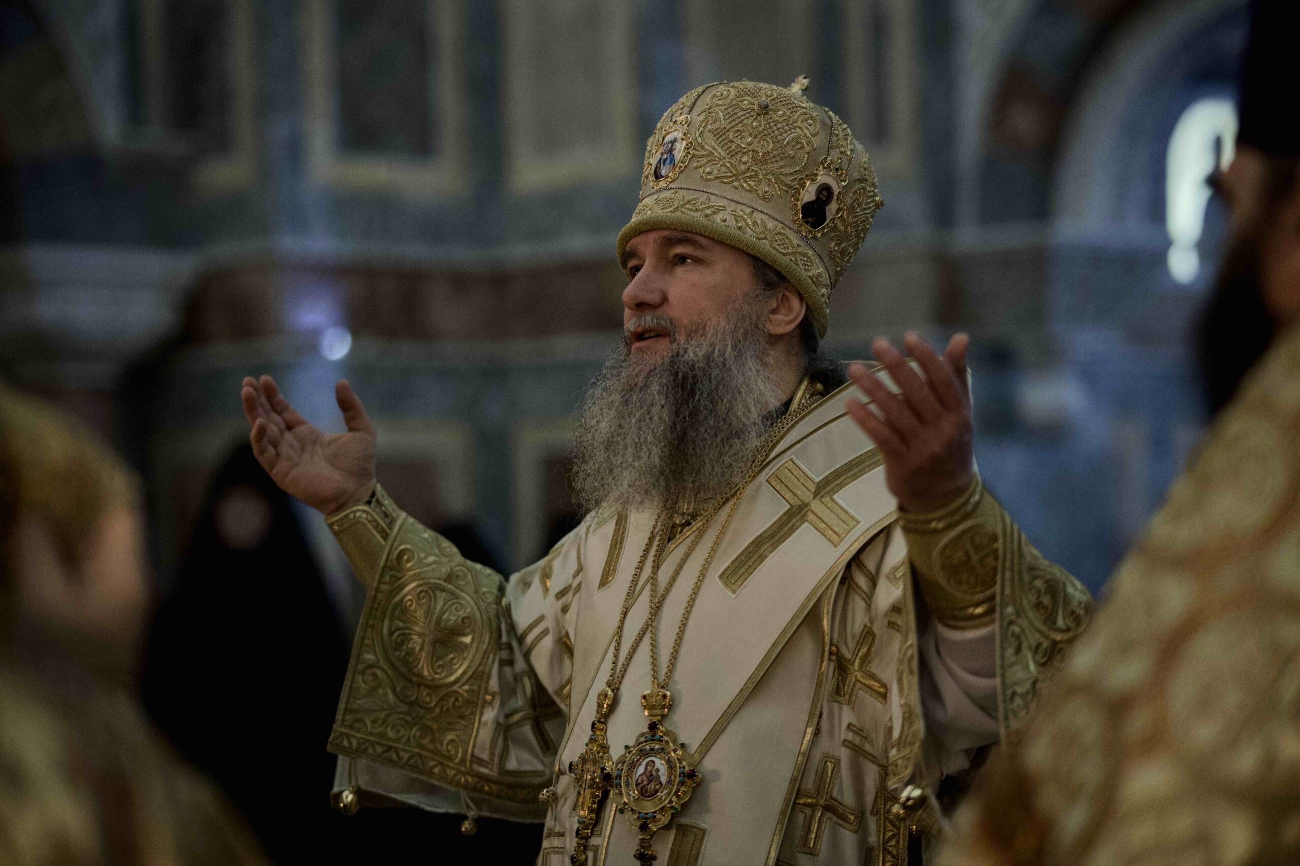 Митрополит Евгений совершил Божественную литургию в Ново-Тихвинском женском монастыре