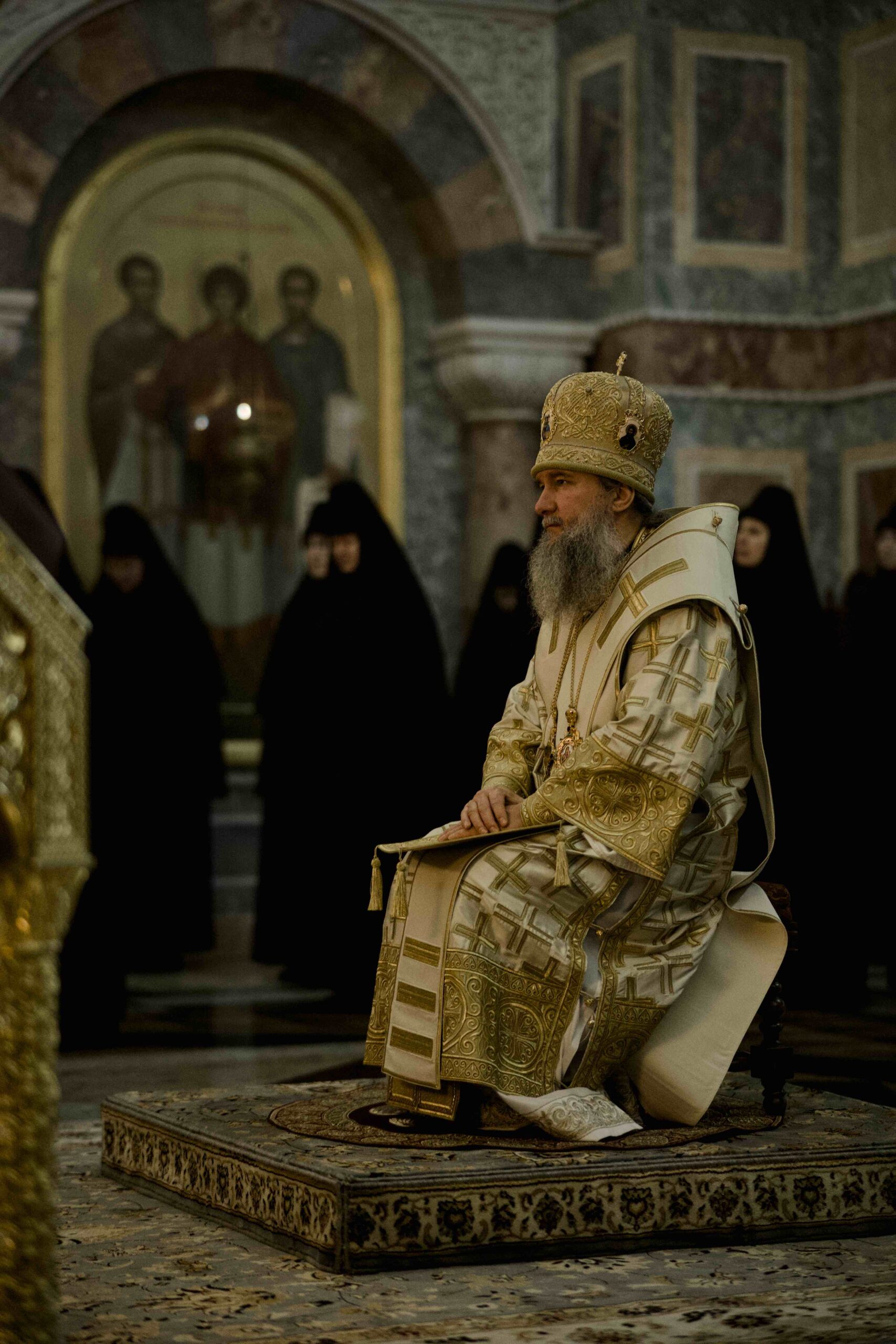 Митрополит Евгений совершил Божественную литургию в Ново-Тихвинском женском монастыре