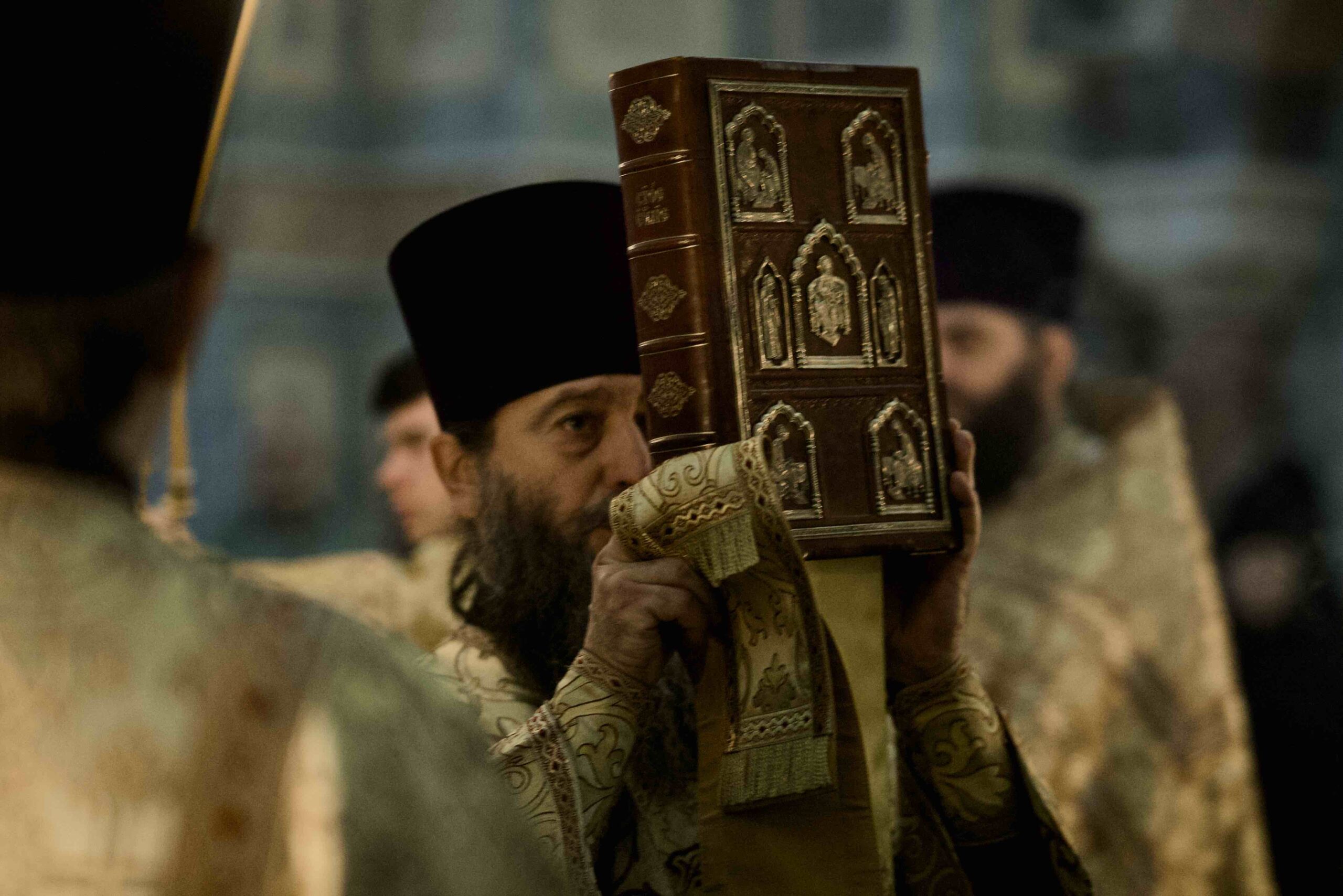 Митрополит Евгений совершил Божественную литургию в Ново-Тихвинском женском монастыре