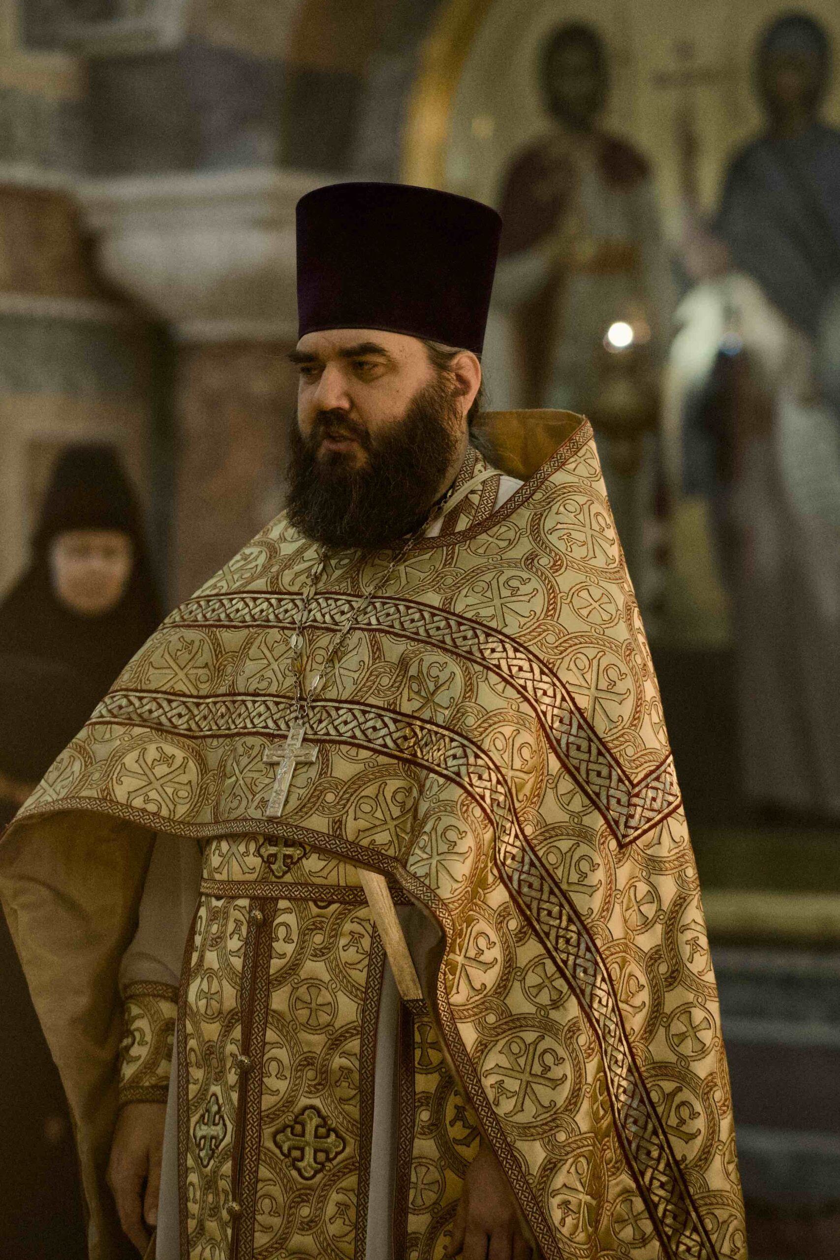 Митрополит Евгений совершил Божественную литургию в Ново-Тихвинском женском монастыре