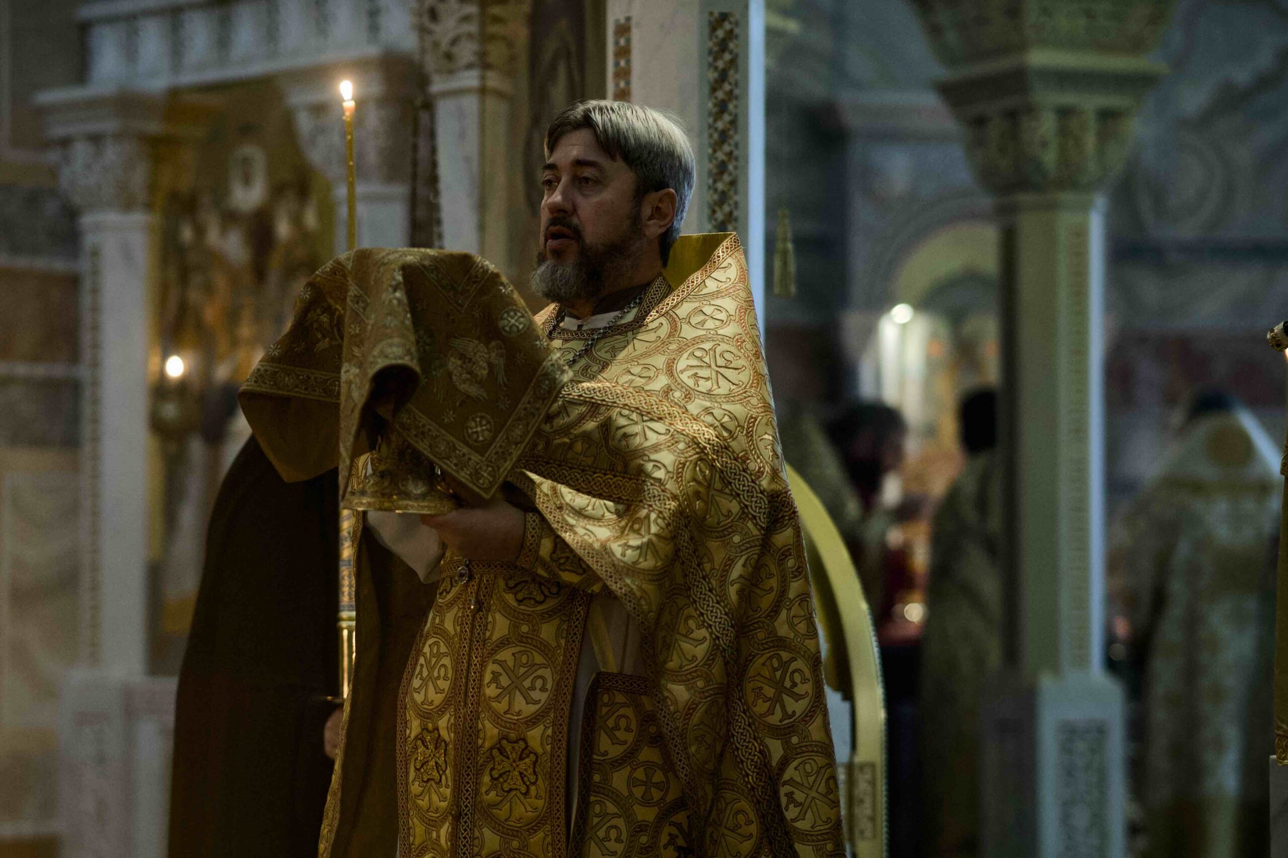 Митрополит Евгений совершил Божественную литургию в Ново-Тихвинском женском монастыре